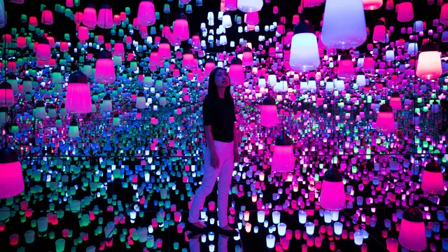 Tokyo Hadirkan Pameran Seni Digital yang Penuh Warna