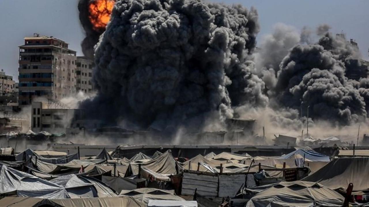 Fakta 150 Serangan Udara: Gempuran Israel Gaza Lumpuhkan Komunikasi, Warga Terpaksa Mengungsi