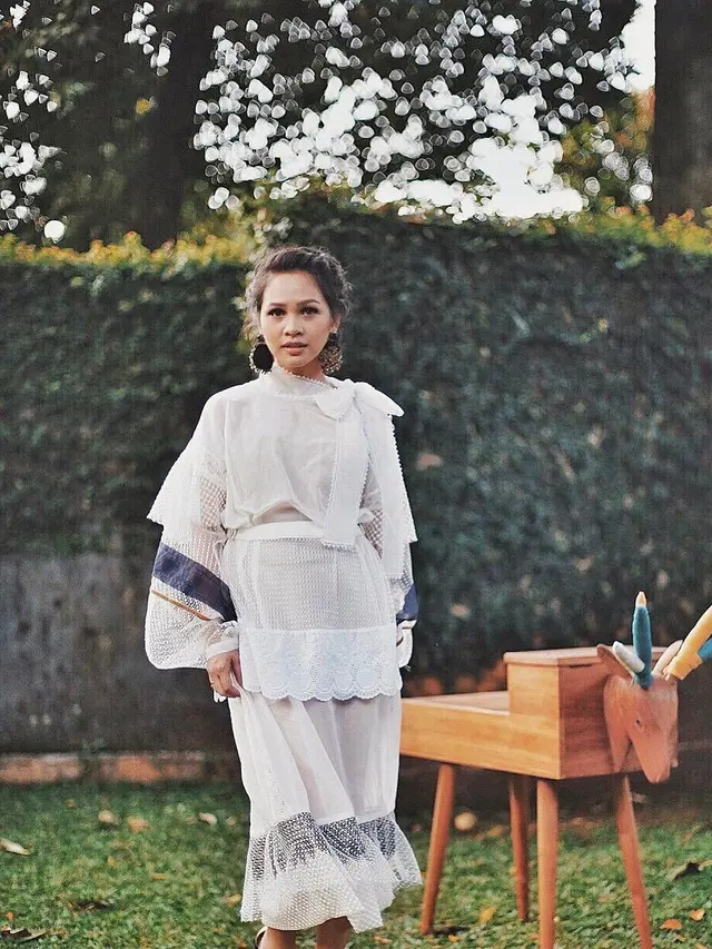 [Bintang] Cinta Local Brand, Intip 5 Gaya Stylish Andien Aisyah