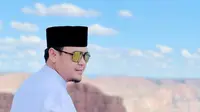 Ustaz Hilman Fauzi menyambut fitur baru Khatam Al Quran di aplikasi Ruang Ngaji dari J99 Corp. yang diinisiasi Gilang W. Permana dan Shandy Purnamasari. (Foto: Dok. Instagram @ahilmanfauzi)