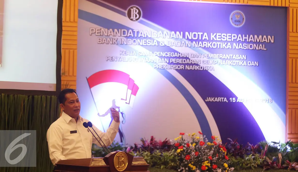 Kepala BNN Budi Waseso menyampaikan kata sambutan saat menandatangani nota kesepahaman antara BI dan BNN di Jakarta, Senin (15/8). Kerjasama dilakukan untuk pencegahan penyebaran narkoba pada SDM BI. (Liputan6.com/Immanuel Antonius)