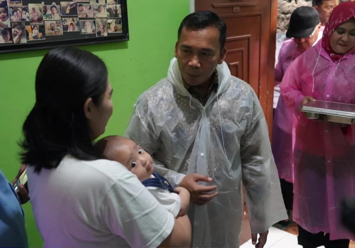 FOTO: Menteri Wihaji Tinjau Program Makanan Bergizi Gratis Bagi Ibu dan Balita