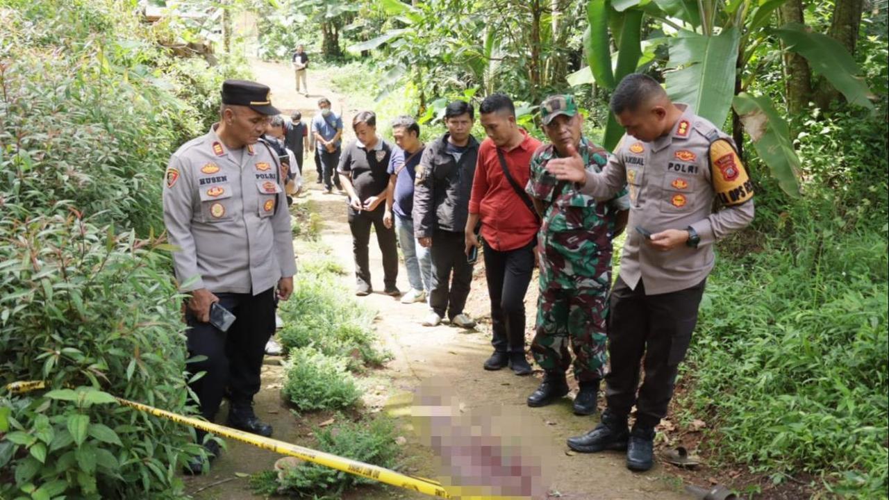 VIDEO: Perwira Polisi Turun Tangan, Terungkap Fakta Suami Mutilasi Istri di Jalan
