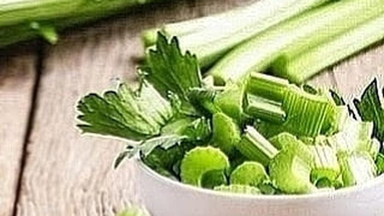 Tanpa Dibekukan atau Direndam, Begini Cara Simpan Seledri Supaya Tahan Lama dan Segar Sampai 3 Minggu