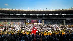 Massa Hizbut Tahrir Indonesia (HTI) mengadakan Rapat dan Pawai Akbar (RPA) 2015 bertema "Bersama Umat Tegakkan Khilafah" di Stadion Gelora Bung Karno, Jakarta, Sabtu (30/5/2015). (Liputan6.com/Yoppy Renato)