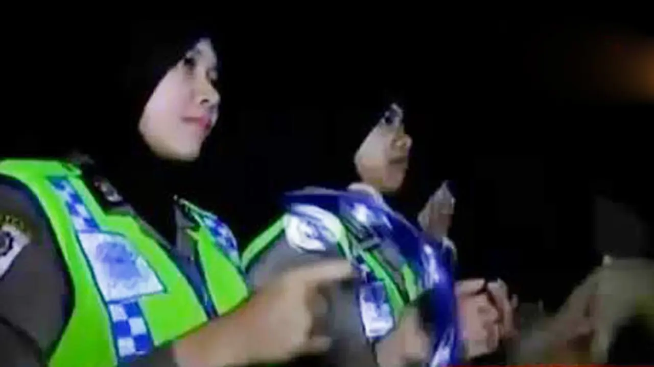 Segmen 3: Polwan Bangunkan Sahur hingga Berkesenian Khas Tegal