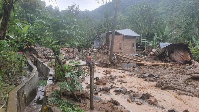 Banjir Bandang Dan Tanah Longsor Terjang 3 Desa Di Polman Regional Liputan6 Com