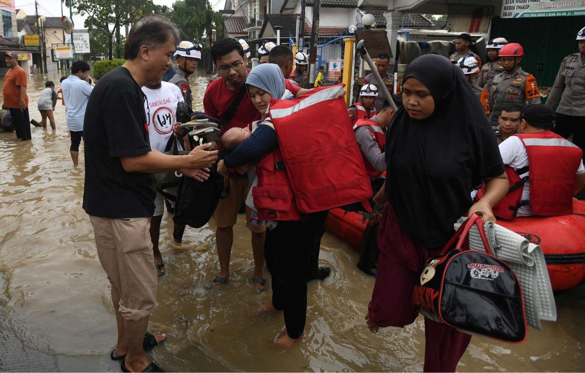 Banjir di Vila Nusa Indah Bogor