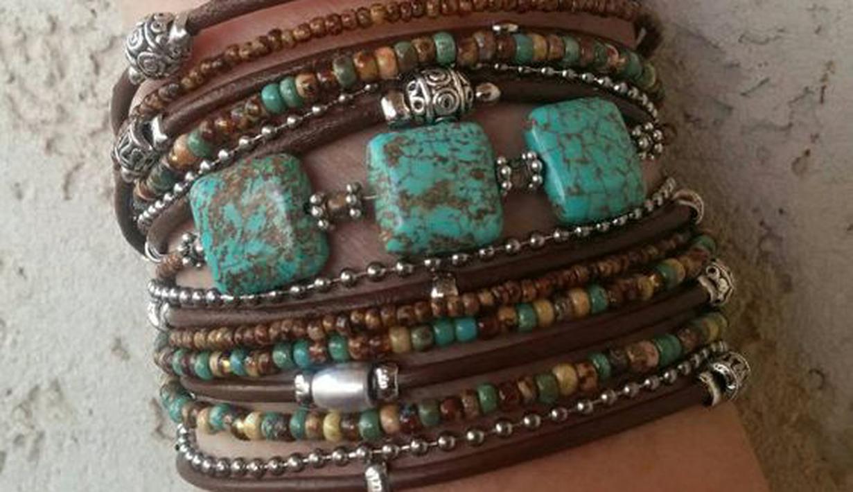  Gelang  Manik Manik Unik Bikin Penampilanmu Makin Manis 