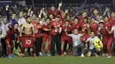Para pemain dan official Timnas Indonesia U-22 merayakan kemenangan atas Myanmar U-22 pada semifinal SEA Games 2019 di Stadion Rizal Memorial, Manila, Sabtu (7/12). Indonesia menang 4-2 atas Myanmar. (Bola.com/M Iqbal Ichsan)