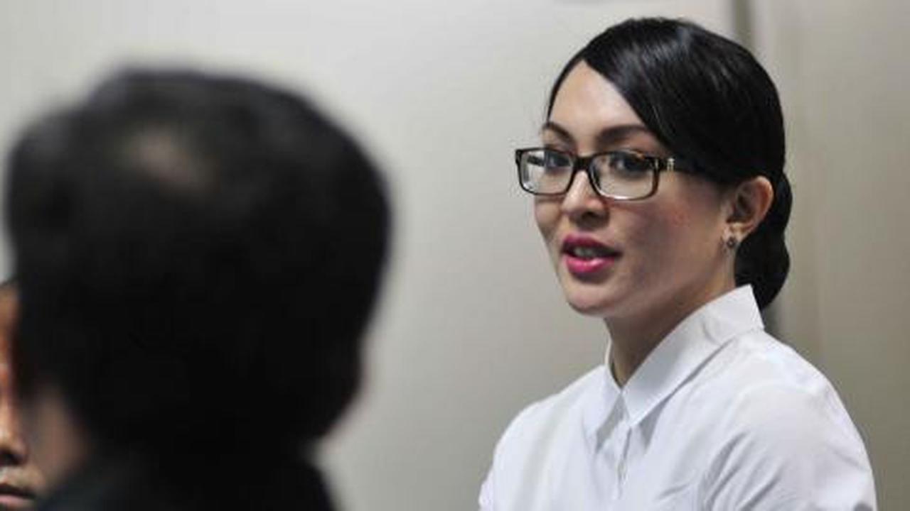 Angie nangis minta hakim tak rampas rumahnya
