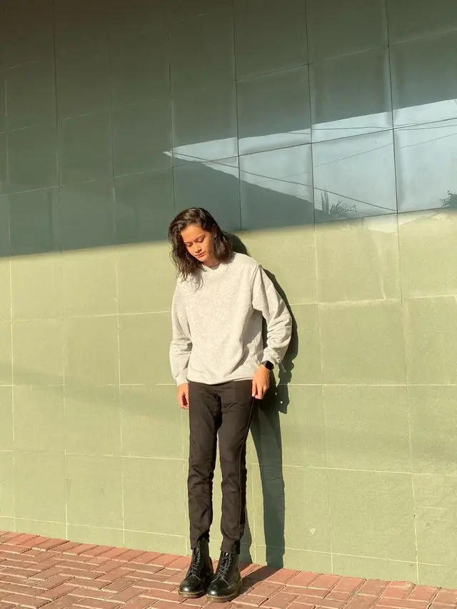 Tampil di Paris Fashion Week, Ini 6 Potret OOTD Rizal Rama yang Modis