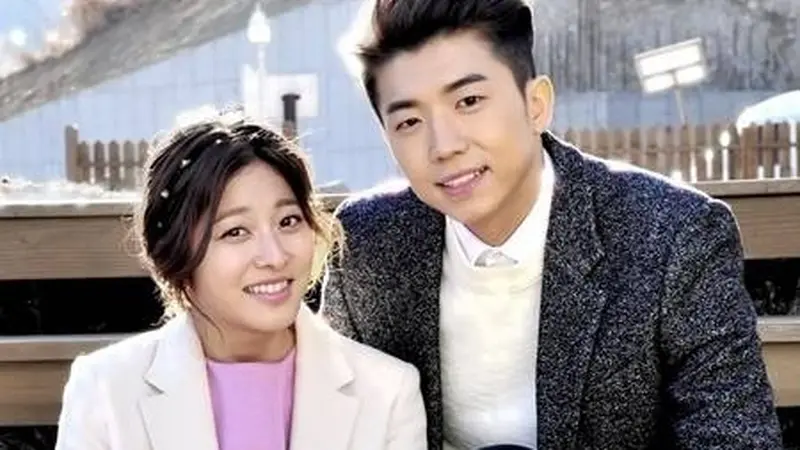 Serunya Adegan Ranjang Wooyoung `2PM` dan Park Se Young