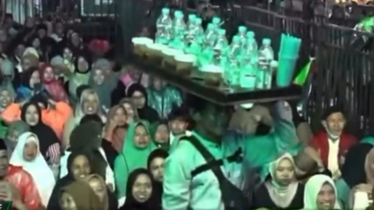 Penjual Es Teh Viral di Pengajian Gus Miftah Kini Banjir Atensi, Terungkap Punya Sisi Kehidupan Pelik