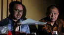 Menteri ESDM Sudirman Said (kiri) memberikan keterangan pers di Jakarta, Senin (15/2). Rapat membahas soal tindak lanjut dan pengawasan atas pengelolaan pertambangan mineral dan batubara serta sektor energi tahun 2016. (Liputan6.com/Helmi Afandi)    