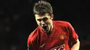 Manchester United's English midfielder Michael Carrick celebrates after scoring the second goal during the English Premiership football match against Portsmouth at Old Trafford, Manchester, on April 22, 2009. AFP PHOTO/ANDREW YATES