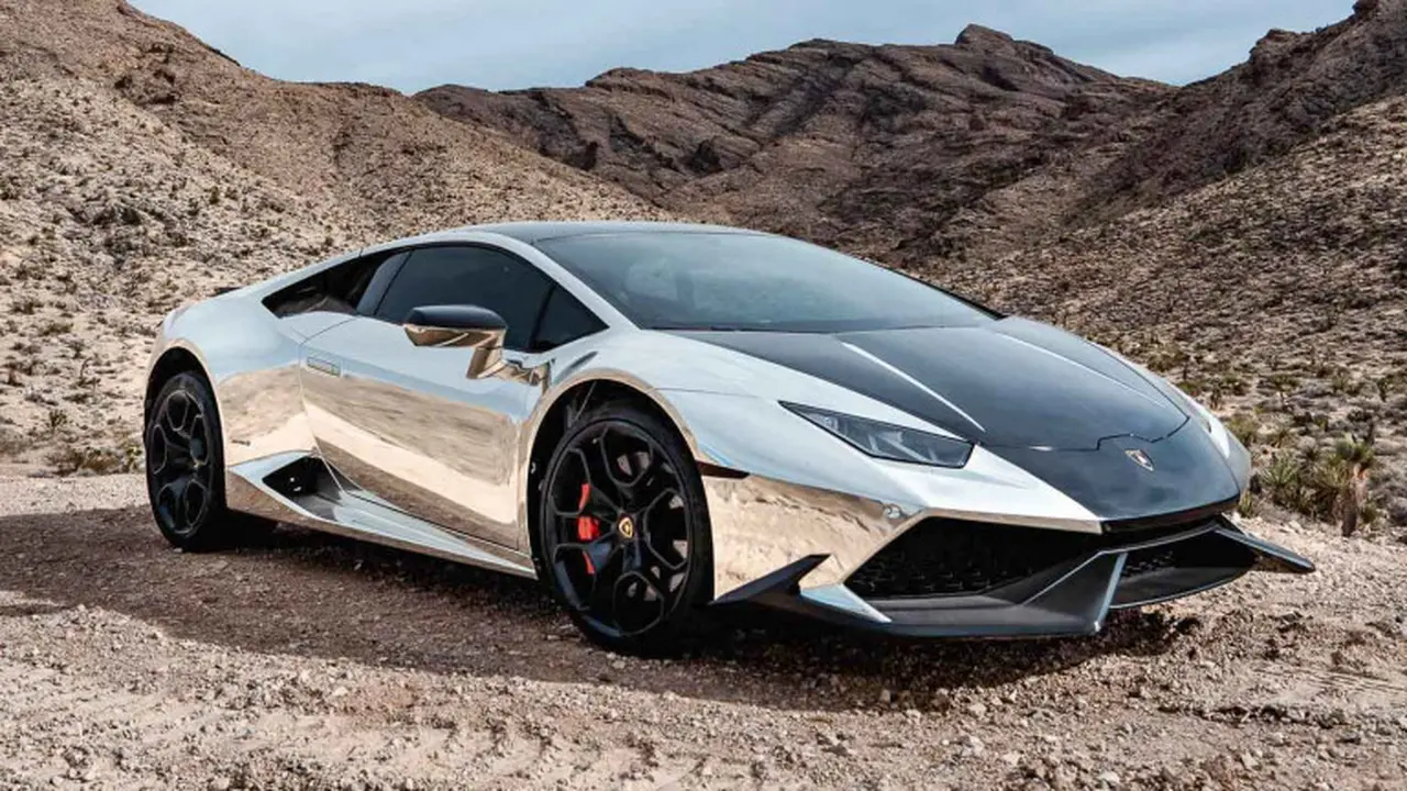 Ledakkan Lamborghini untuk NFT
