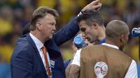 Louis van Gaal dan Robin van Persie (AP/Manu Fernandez )