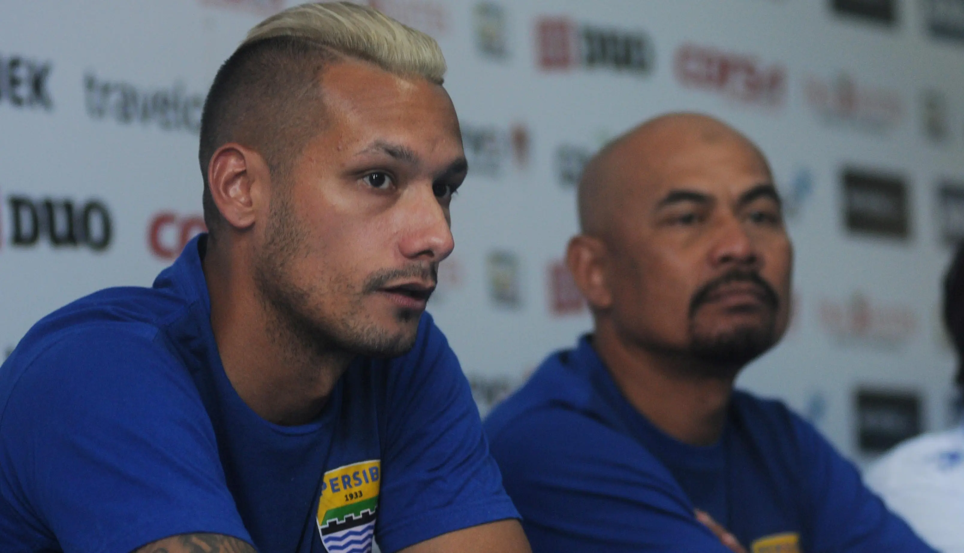 Gelandang Persib Bandung, Raphael Maitimo. (Bola.com/Iwan Setiawan)