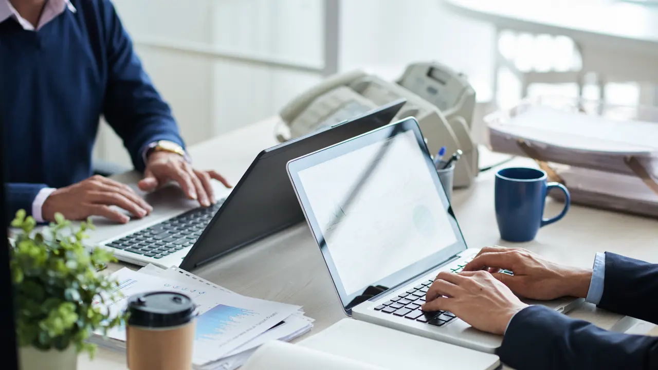 6 Cara Efektif Mengembalikan Semangat Bekerja Setelah Libur Panjang (photo by freepik.com)