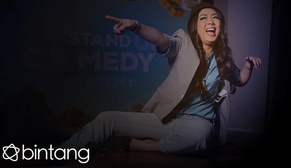 Dalam istilah seniwati bernama lengkap Soimah Pancawati ini, yang dilakukannya adalah tampil beda dan ‘ngedan’. Apa maksudnya? (Nurwahyunan/Bintang.com)