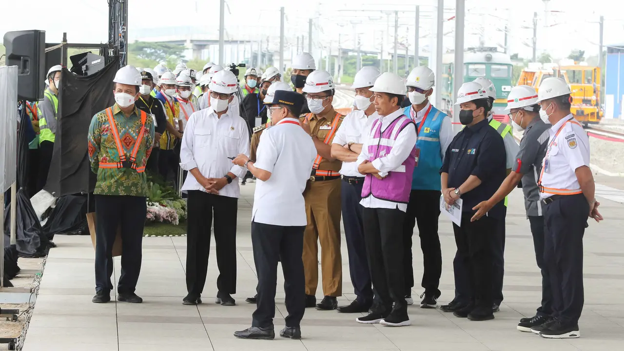 Presiden Jokowi Tinjau Proyek Kereta Cepat Jakarta-Bandung