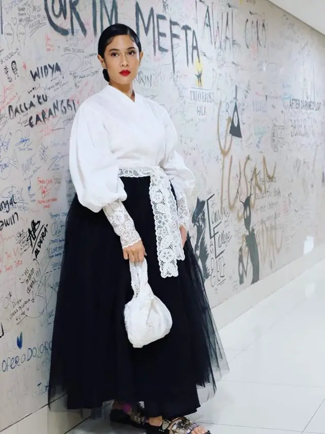 Dian Sastrowardoyo. (Foto: Instagram @therealdisastr)
