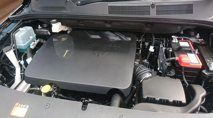 Menggunakan mesin DOHC empat silinder VVT-i berkapasitas 1.798 cc. (Arief/Liputan6.com)