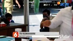 Kesal dianggap tidak bisa bekerja dan tidak bisa berkoordinasi dalam percepatan penanganan Covid-19 di Kota Surabaya, Wali Kota Surabaya, Tri Risma Harini menangis dan bersujud di hadapan belasan dokter dari Ikatan Dokter Indonesia (IDI) Jawa Timur.