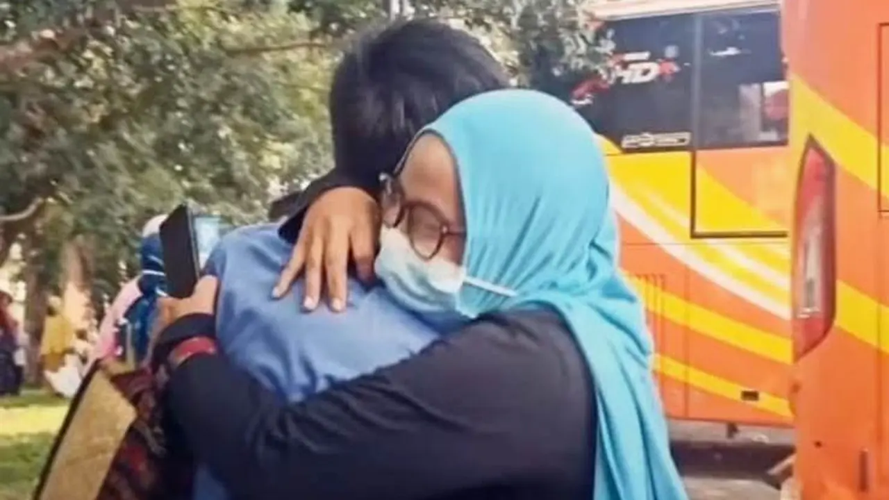 Tangis Haru Ibu Santri Gontor Usai Polisi Tetapkan 2 Tersangka Penganiaya Anaknya