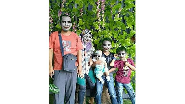 6 Kelakuan Lucu Orang Tua Pada Anak Ini Bikin Ketawa