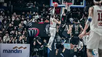 Bungkam Dewa United, Pelita Jaya Selangkah Lagi Juara IBL 2025