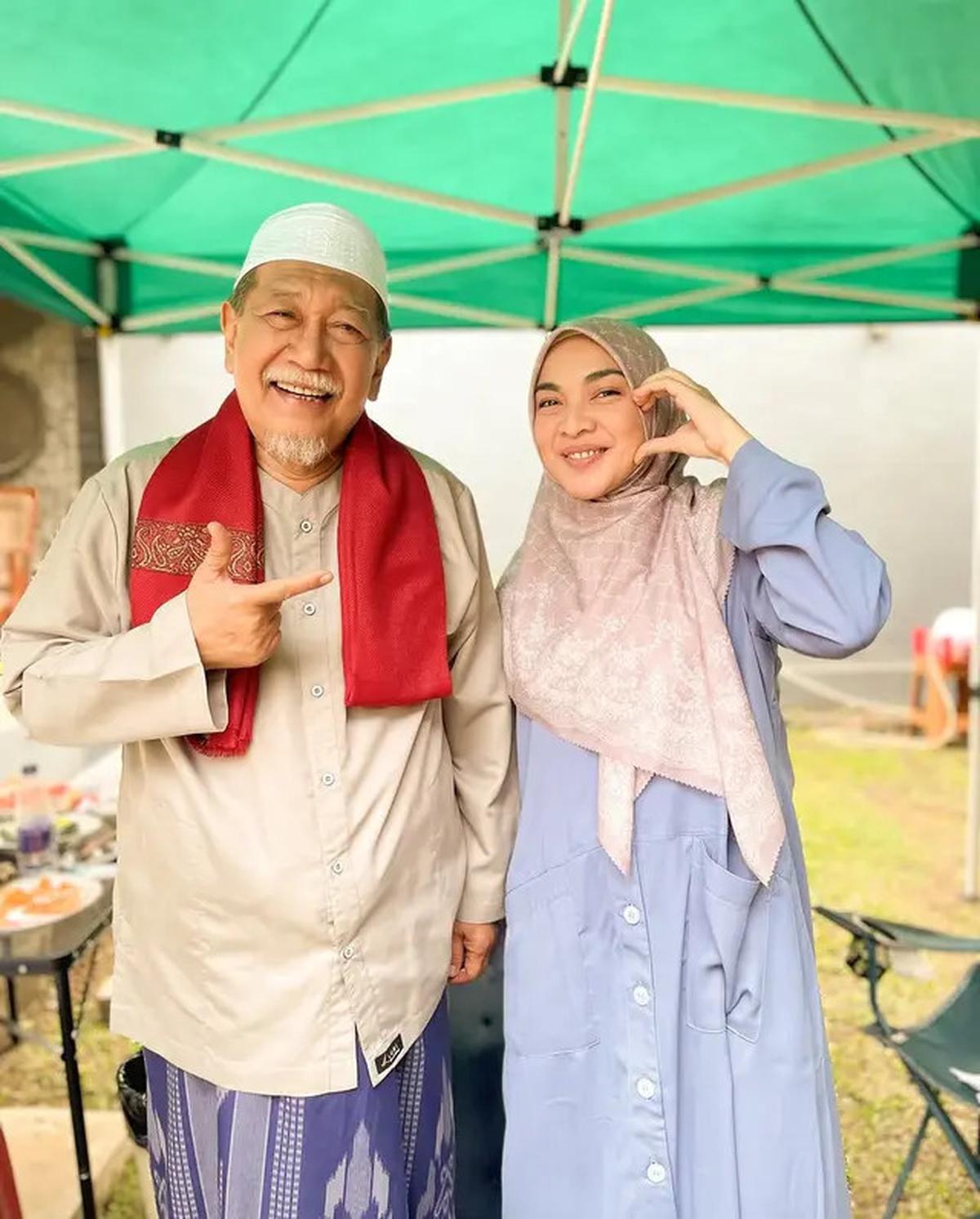6 Potret Tika Bravani Bareng Pemain Lorong Waktu, Nostalgia Tontonan Masa Kecil