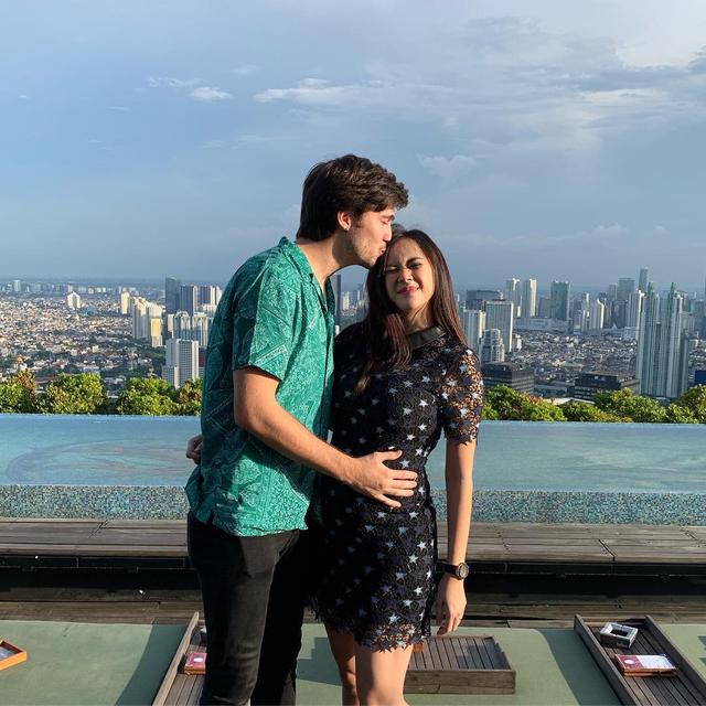 [Fimela] Aura Kasih dan Eryck Amaral