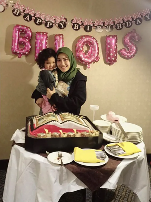 [Bintang] Artis Umrah -Ayu Ting Ting