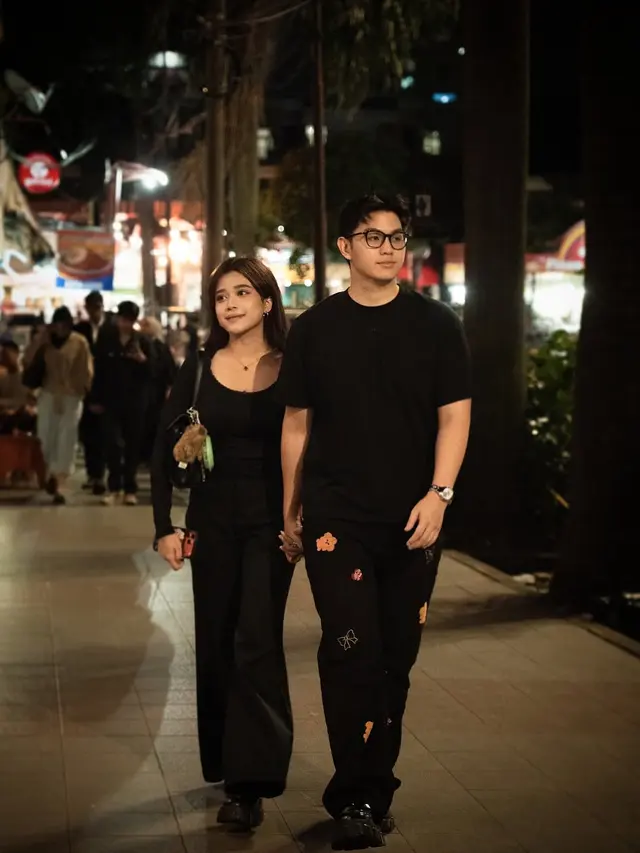 Sama-Sama Rayakan Anniversary di Tanggal 3, Gaya Pasutri Serasi Aurel Hermansyah-Atta & Brisia Jodie- Alden