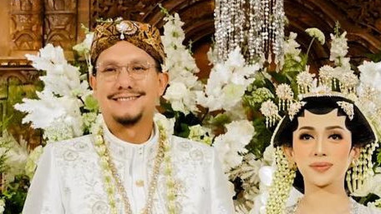 Selamat! Momen Bahagia Angga Vokalis Maliq & D'Essentials Menikah dengan Adik Ipar Rian D'Masiv