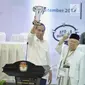 Pasangan capres-cawapres Joko Widodo (kiri) dan Ma'ruf Amin (kanan) menunjukkan nomor urut peserta Pemilu 2019 di Kantor KPU, Jakarta, Jumat (21/9). Pasangan Jokowi-Ma'ruf mendapatkan nomor urut 01. (Liputan6.com/Faizal Fanani)