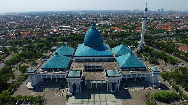 Masjid Al-Akbar Surabaya Sementara Tak Gelar Salat Jumat Mulai 17 ...