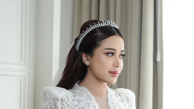 Jadi ‘Kate Middleton’ di Hari Pernikahan, Brisia Jodie Memukau dengan Makeup Dreamy & Soft Karya MUA Langganan