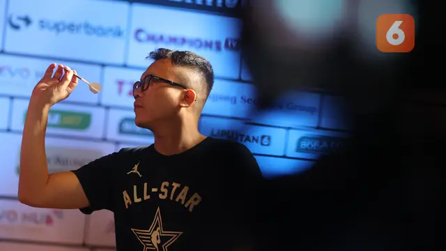 Foto: Aksi Memukau Benny Tandean, Debutan Langsung Jadi Juara Darts National Competition Series 03