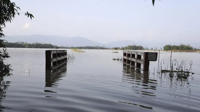 Banjir Bandang Tewaskan Puluhan Orang di Bangladesh