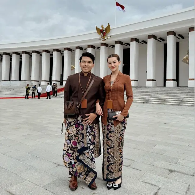 Pasangan pengantin baru Aaliyah Massaid dan Thariq Halilintar hadir di Ibu Kota Nusantara (IKN) mengisi acara HUT ke-79 RI.