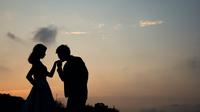 Ilustrasi melamar kekasih, pacar, romantis. (Photo by 德綱 曾 on Unsplash)