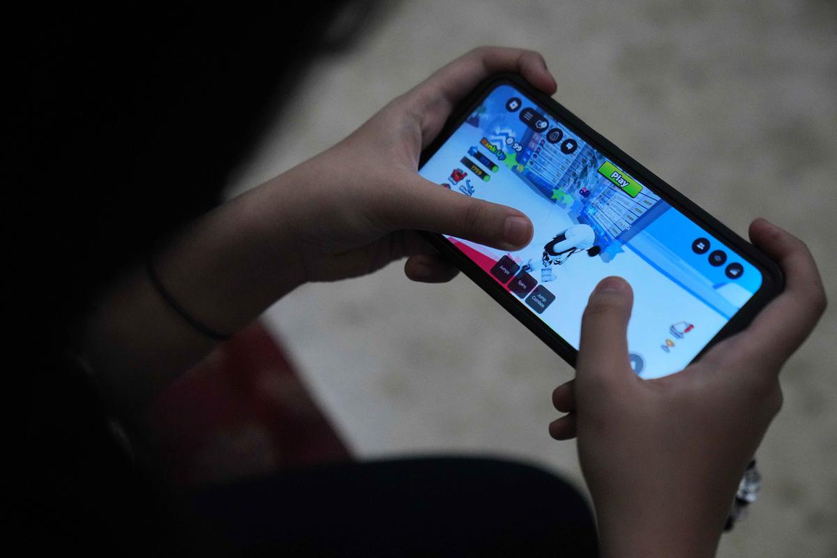 PP Tunas Resmi Berlaku, Platform Digital Diminta Patuhi Aturan Pembatasan Usia Anak