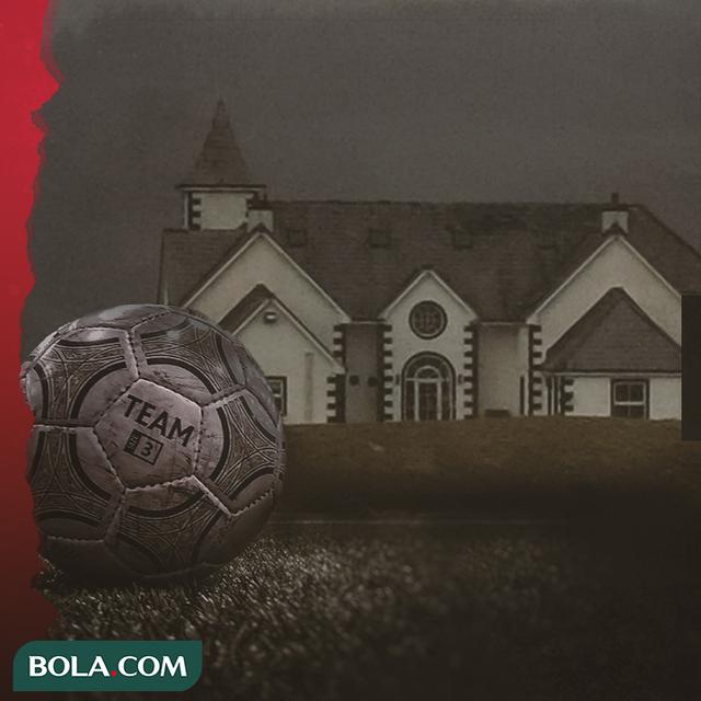 Ilustrasi bola dan rumah horor