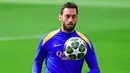 Keunggulan di leg pertama babak 16 besar Liga Champions 2024/2025 membuat Inter Milan lebih percaya diri menghadapi laga penentuan di Giuseppe Meazza. (Piero CRUCIATTI/AFP)