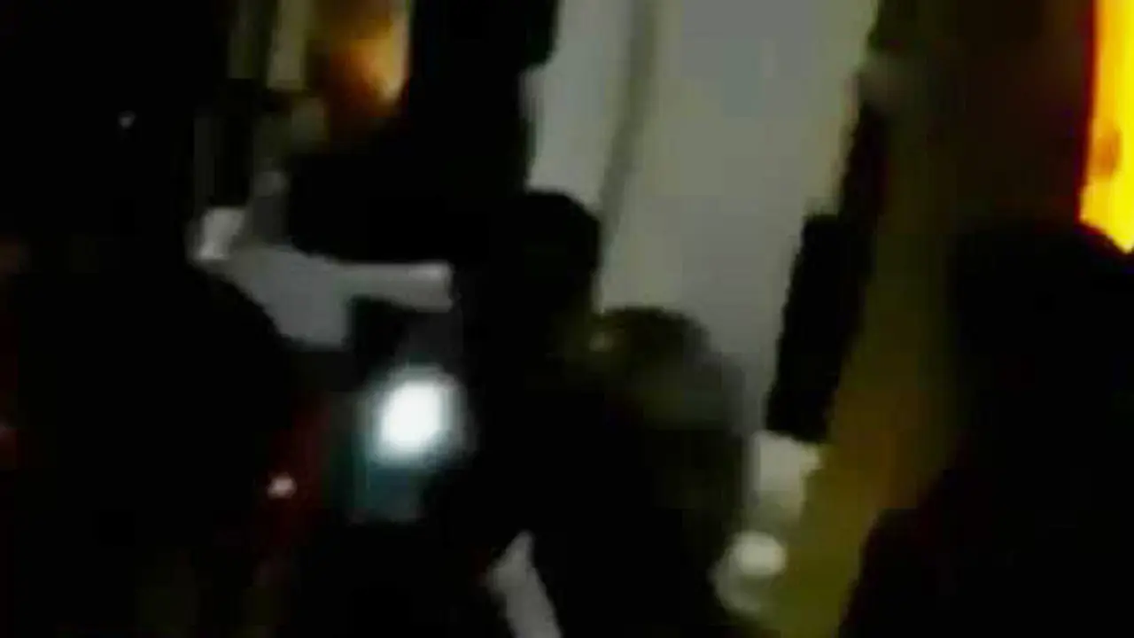 Detik-Detik Penggerebekan Pesta Gay di Surabaya
