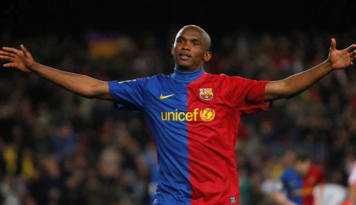 Samuel Eto'o bermain untuk Barcelona tahun 2004-2009. Pemain binaan akademi Real Madrid ini pernah menjadi Top Skorer La Liga musim 2005/2006. (AFP/Josep Lago)