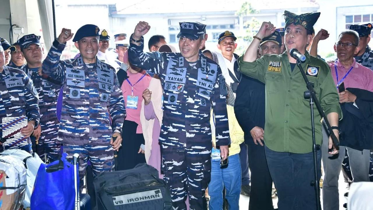 FOTO: TNI AL Gelar Mudik Gratis dengan KRI Semarang